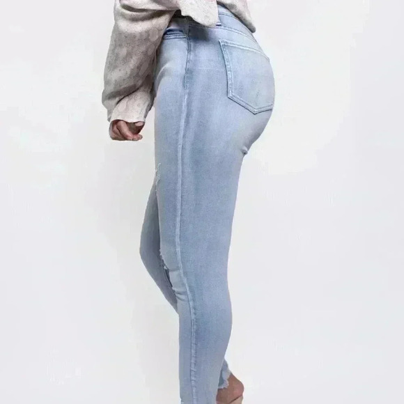 Own It Frayed Ankle Jeans - Picture 3 of 6